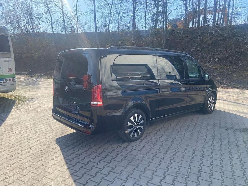 Gebraucht Mercedes Vito 190 PS (139 kW) 2022 Schwarz Van