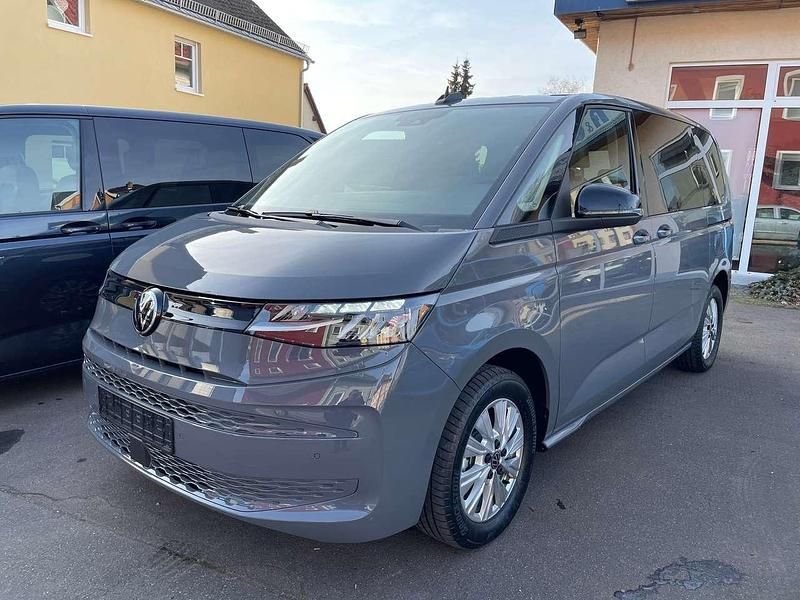 Gebraucht VW Multivan 150 PS (110 kW) 2024 Pure grey Van