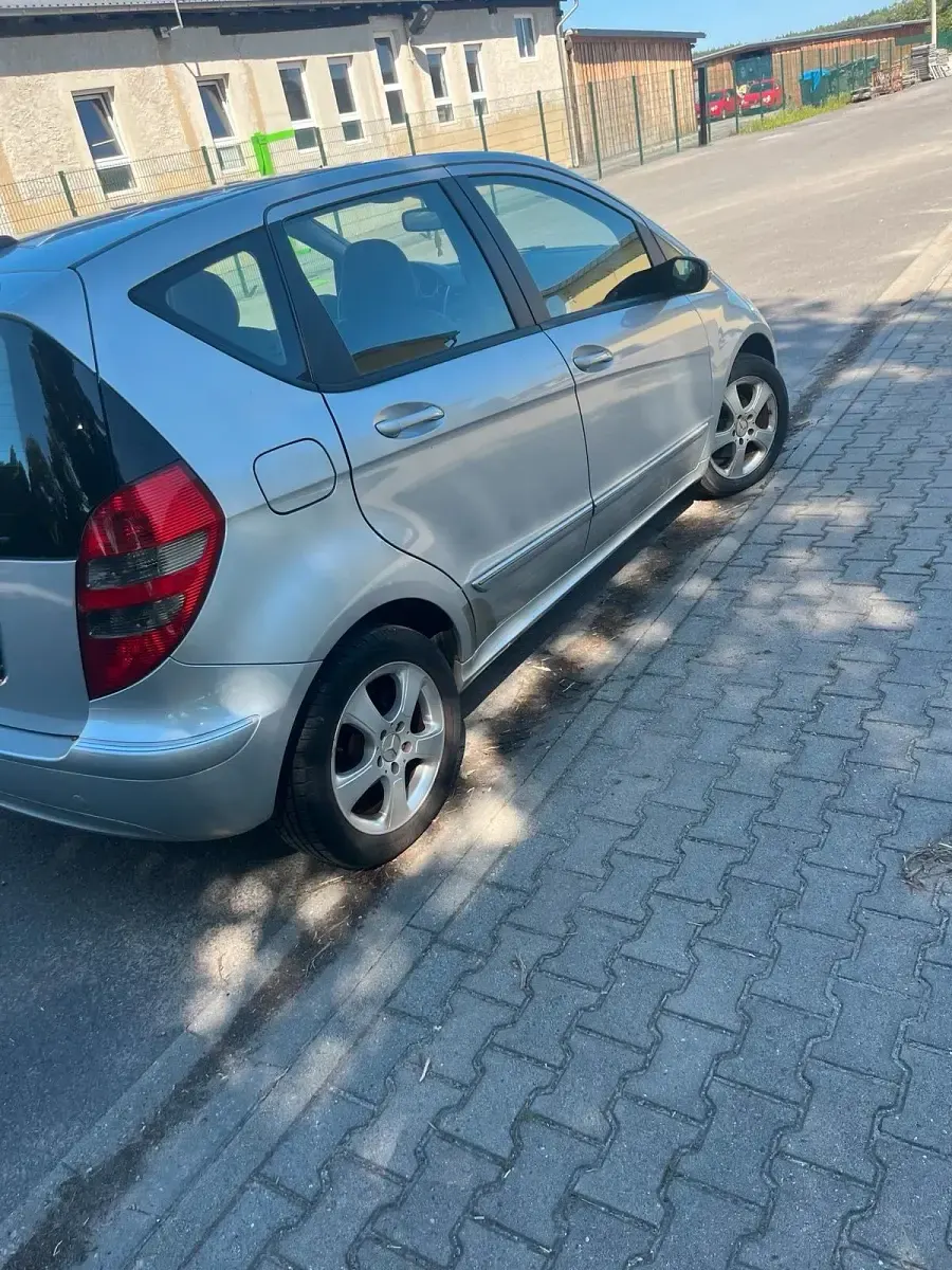 Gebraucht Mercedes A150 95 PS (69 kW) 2006 Grau Kleinwagen