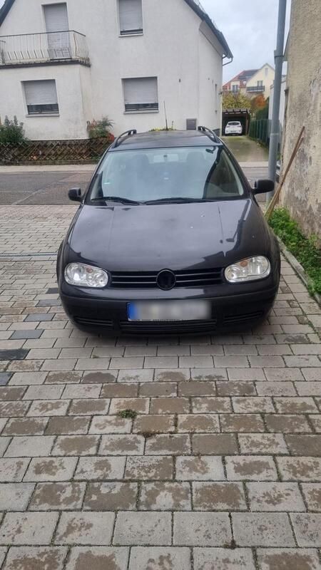 Schwarz Gebraucht 2001 VW Golf IV Kombi | 2.000 € - Bild 1/4