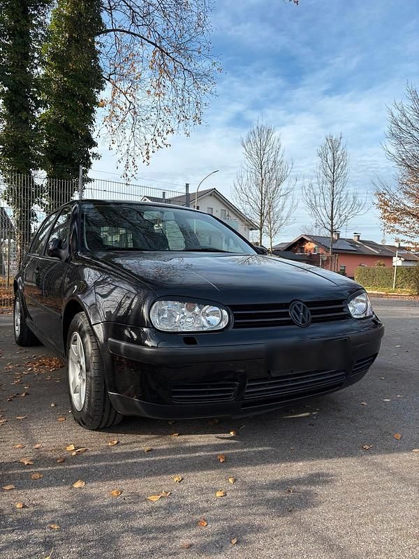 Gebraucht VW Golf IV 75 PS (55 kW) 2001 Schwarz Kleinwagen