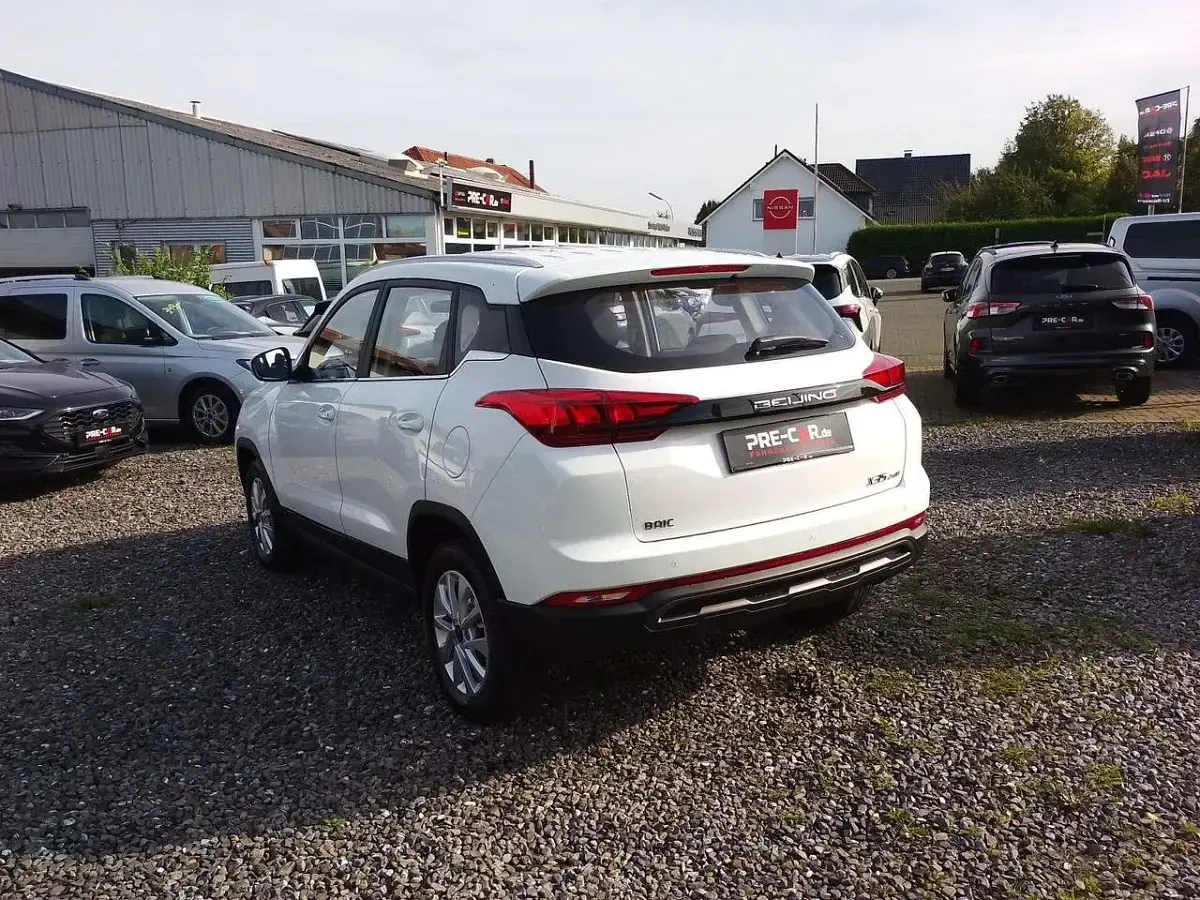 Używany Baic X35 116 KM (85 kW) 2024 Biały SUV