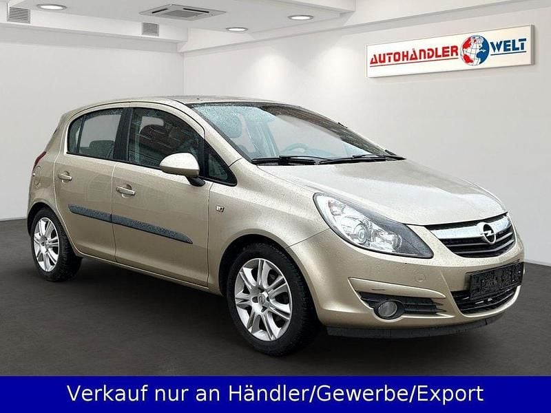 Gebraucht Opel Corsa Innovation 90 PS (66 kW) 2010 Silber Kleinwagen