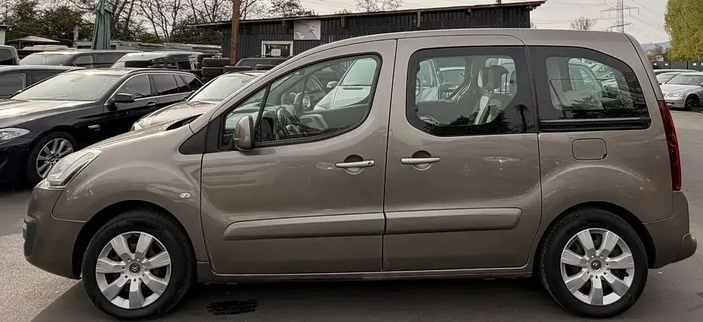 Gebraucht Citroën e-Berlingo SELECTION 120 PS (88 kW) 2015 Braun Kombi