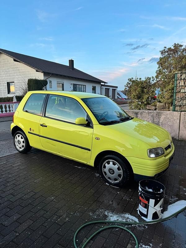 Gelb Gebraucht 2001 Seat Arosa Kleinwagen | 1.450 € (Fairer Preis) - Bild 1/4