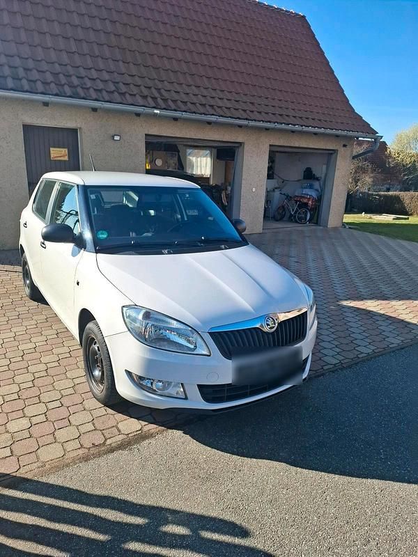 Gebraucht Skoda Fabia 60 PS (44 kW) 2014 Weiß Kleinwagen