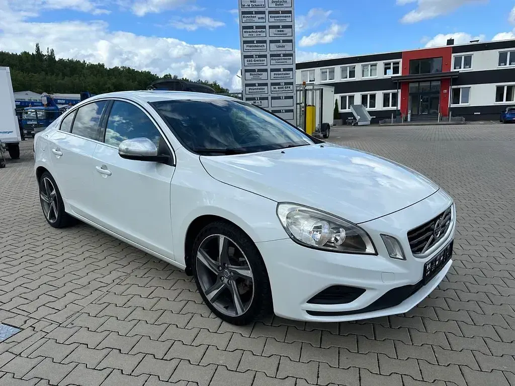 Gebraucht Volvo S60 R-Design 150 PS (110 kW) 2012 Weiß Limousine