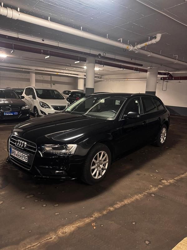 Gebraucht Audi A4 150 PS (110 kW) 2013 Schwarz Kombi