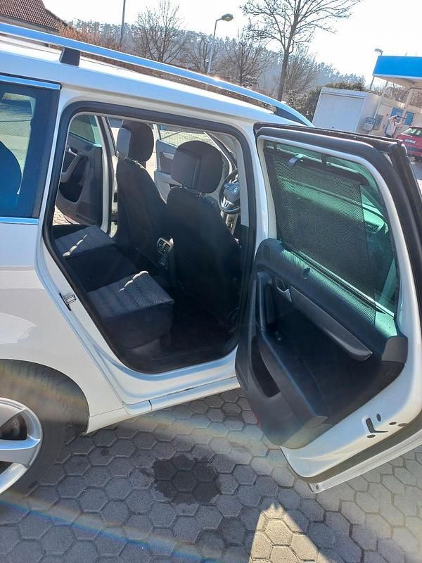 Gebraucht VW Passat 140 PS (102 kW) 2014 Weiß Kombi