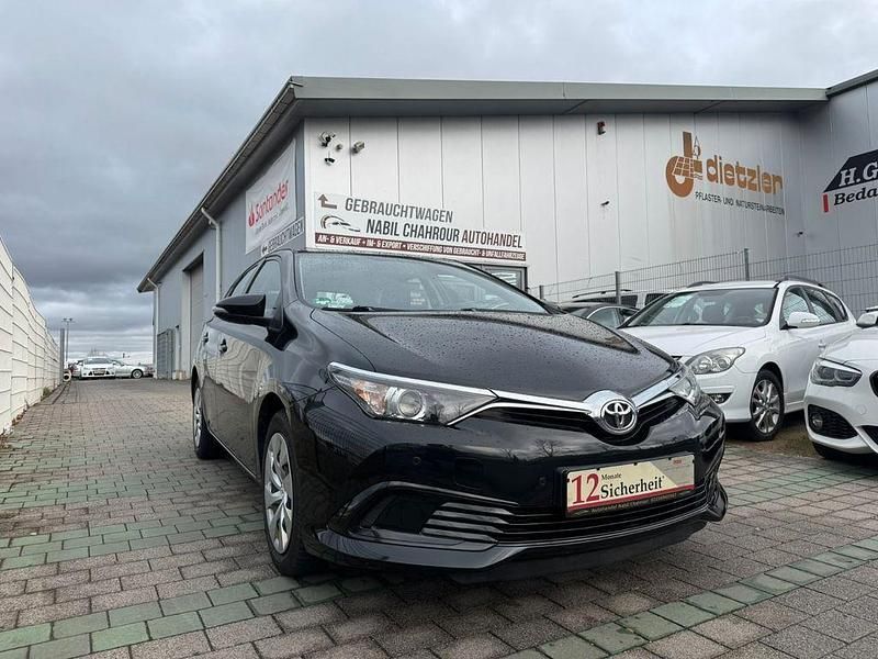 Schwarz Gebraucht 2017 Toyota Auris Cool Limousine | 11.499 € (Fairer Preis) - Bild 1/4