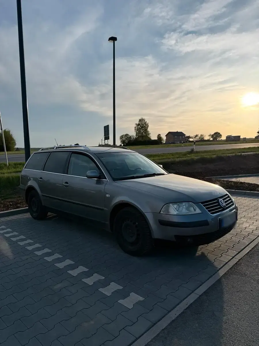 Gebraucht VW Passat 130 PS (95 kW) 2003 Grau Kombi