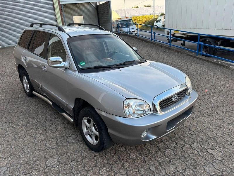 Grau Gebraucht 2005 Hyundai Santa Fe GLS SUV | 2.999 € (Fairer Preis) - Bild 1/4