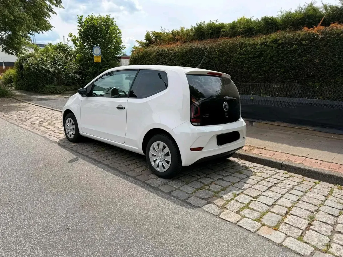 Gebraucht VW up! 60 PS (44 kW) 2018 Weiß Kleinwagen