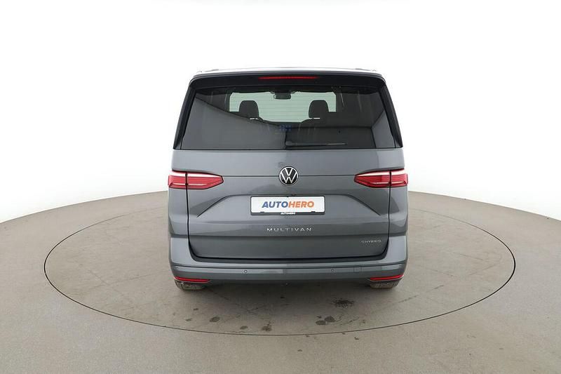 Usado VW Multivan Energetic 2022 Cinzento Monovolume