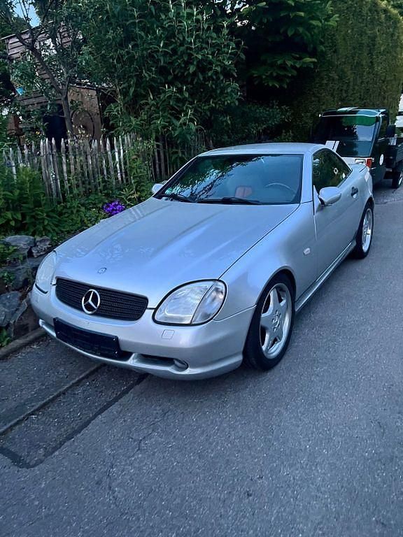 Gebraucht Mercedes SLK230 193 PS (141 kW) 1999 Silber Cabrio