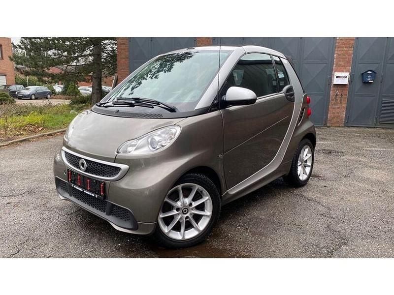 (bodypanel graumetallic) Gebraucht 2013 Smart ForTwo Electric Drive Passion Cabrio | 8.150 € (Etwas zu teuer) - Bild 1/4