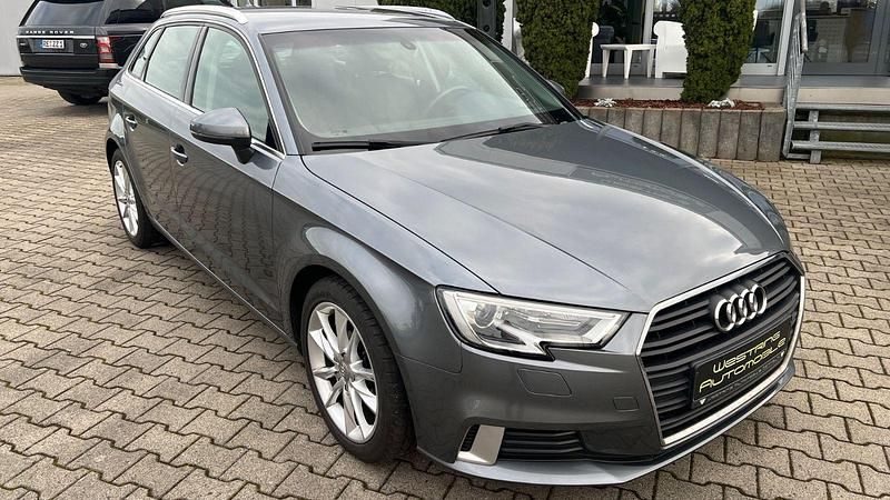 Gebraucht Audi A3 Sport 116 PS (85 kW) 2017 Grau Kombi