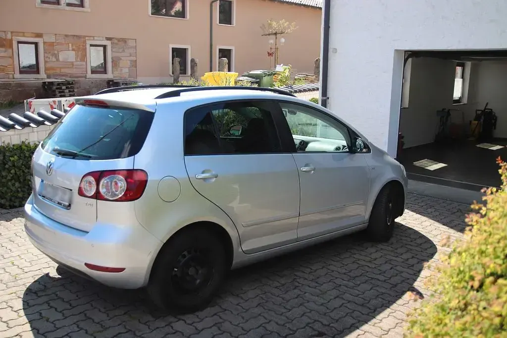 Gebraucht VW Golf Plus Cross Trendline 86 PS (63 kW) 2013 Silber Van / Kleinbus