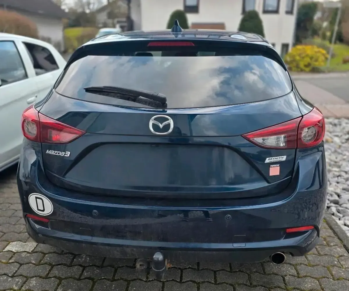 Usado Mazda 3 105 HP (77 kW) 2017 Azul Citadino