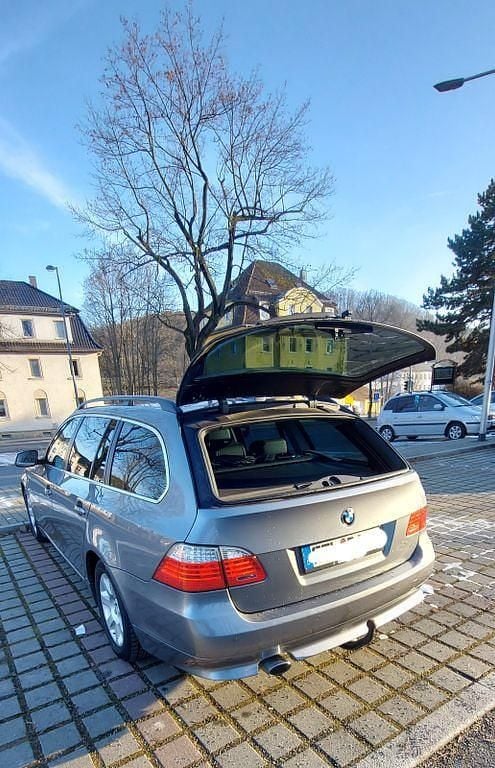 Gebraucht BMW 520 177 PS (130 kW) 2010 Silber Kombi