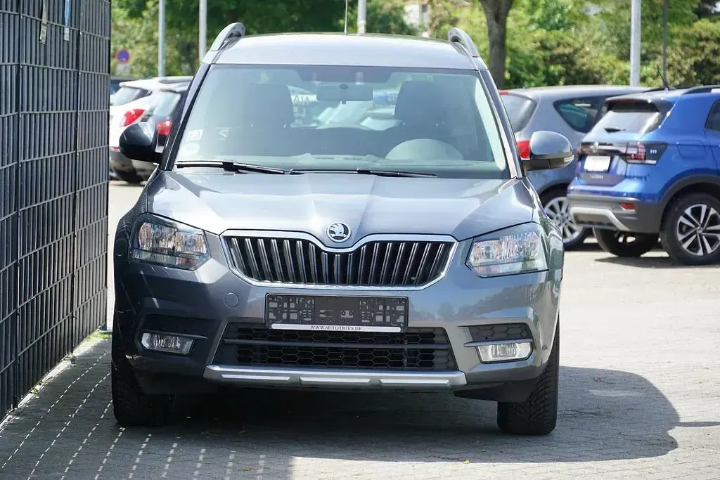 Gebraucht Skoda Yeti Active 110 PS (80 kW) 2017 Grau SUV