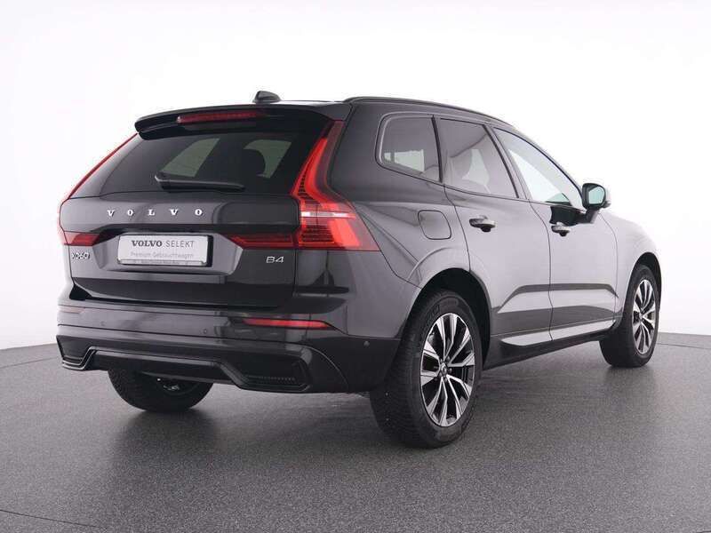 Gebraucht Volvo XC60 Plus 196 PS (144 kW) 2023 Andere farbe SUV