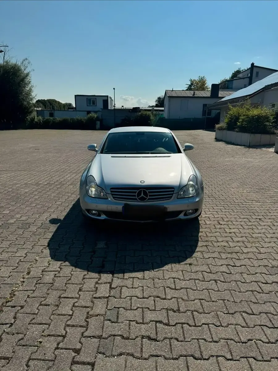 Gebraucht Mercedes CLS350 272 PS (200 kW) 2005 Silber Coupé