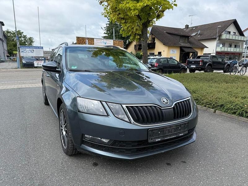 Grau Gebraucht 2017 Skoda Octavia Drive Kombi | 8.900 € (Superpreis) - Bild 1/4
