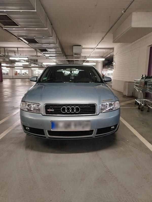 Blau Gebraucht 2004 Audi A4 Limousine | 2.450 € (Fairer Preis) - Bild 1/4