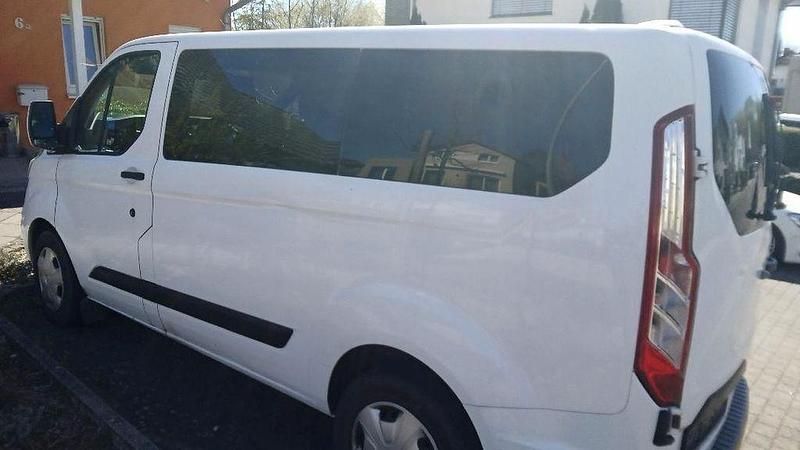 Gebraucht Ford Transit Trend 105 PS (77 kW) 2018 Weiß Kombi