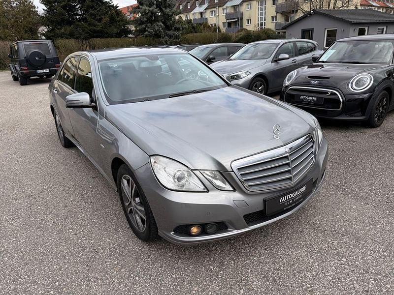 Gebraucht Mercedes E200 184 PS (135 kW) 2010 Silber Limousine