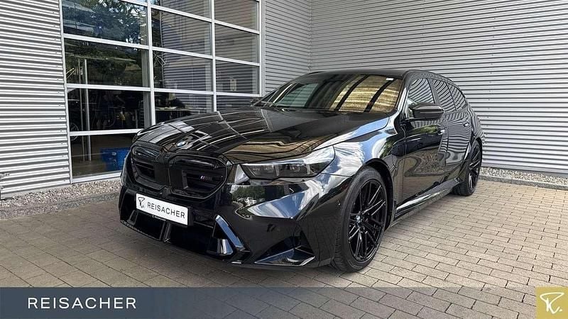 Saphirschwarz metallic Neu 2025 BMW M5 Performance Kombi | 142.990 € (Guter Preis) - Bild 1/4