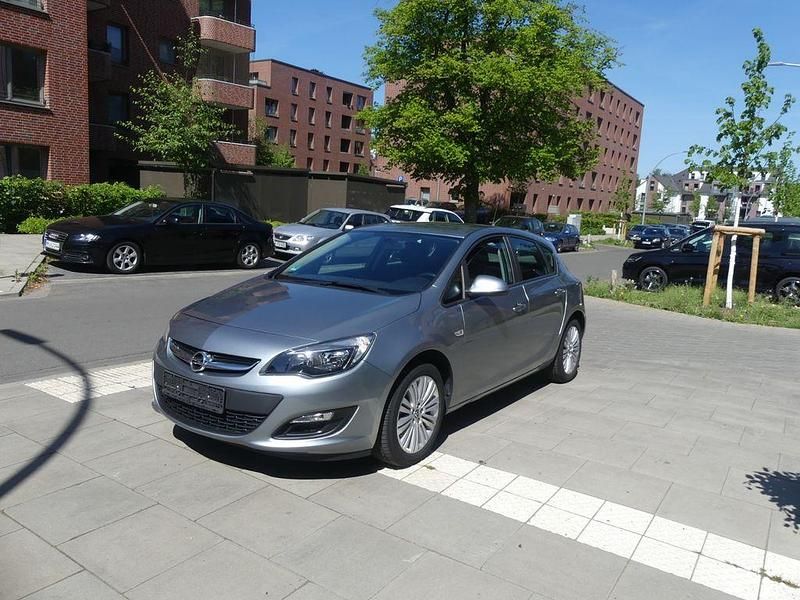 Gebraucht 2015 Opel Astra Selection Limousine | 12.800 € (Fairer Preis) - Bild 1/4