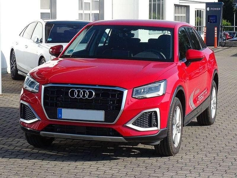 Gebraucht Audi Q2 Advanced Plus 150 PS (110 kW) 2024 Progressivrot metallic SUV