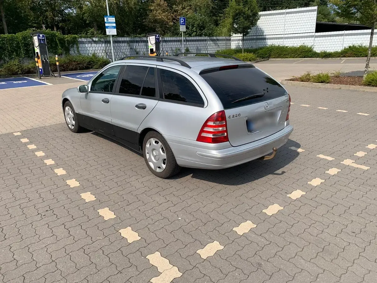 Gebraucht Mercedes C220 Classic 150 PS (110 kW) 2007 Silber Kombi