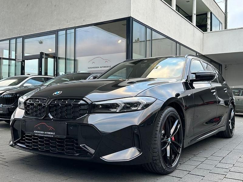 Black sapphire metallic Gebraucht 2025 BMW M340 M Sport Limousine | 56.890 € (Guter Preis) - Bild 1/2