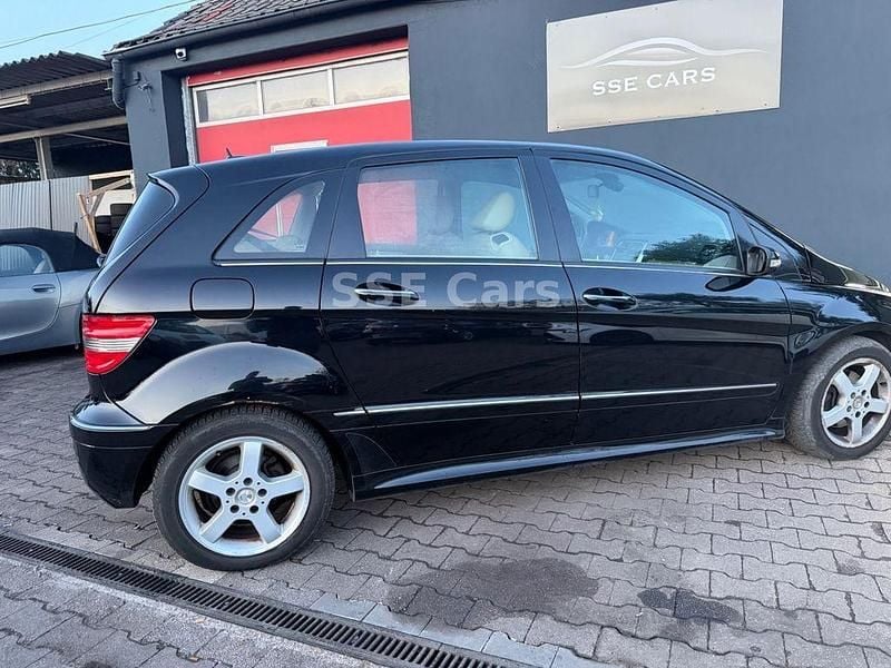 Gebraucht Mercedes B200 140 PS (102 kW) 2005 Schwarz Van / Kleinbus