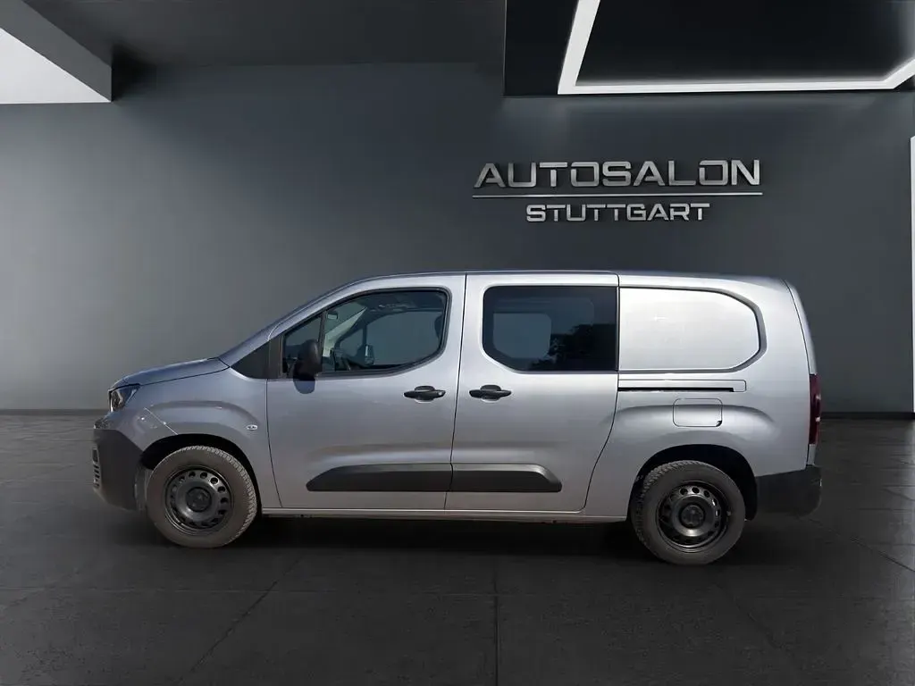 Gebraucht Peugeot Partner 131 PS (96 kW) 2020 Silber Van / Kleinbus