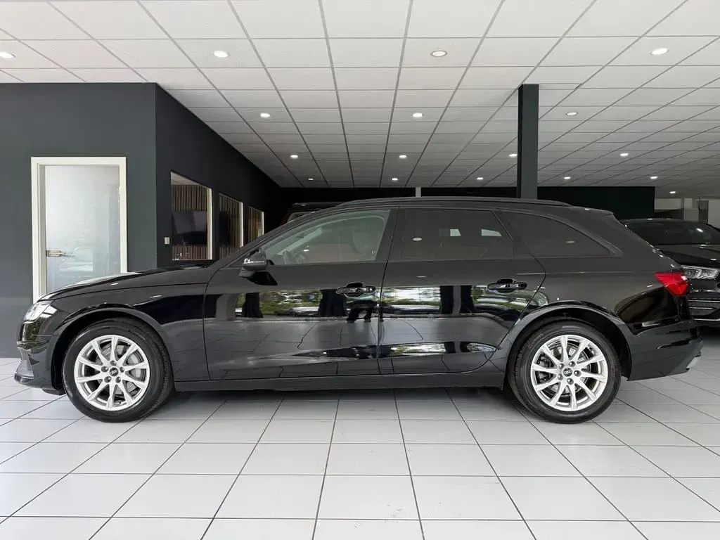 Gebraucht Audi A4 Sport 204 PS (150 kW) 2022 Schwarz Kombi
