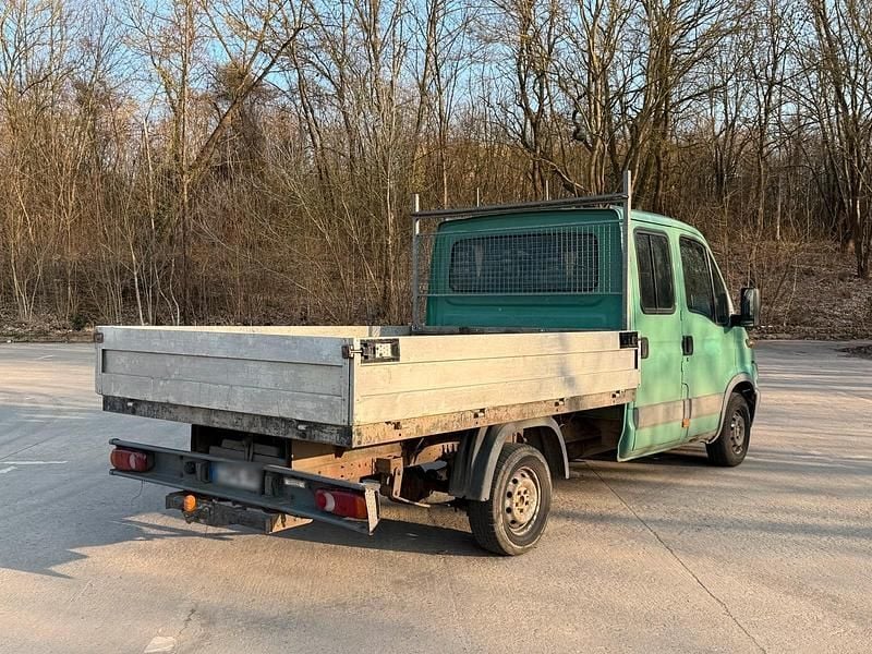 Gebraucht Iveco Daily 116 PS (85 kW) 2004 Grün Limousine