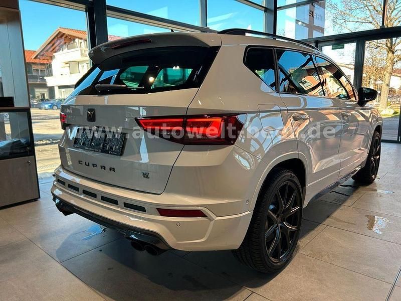 Neu Cupra Ateca VZ 300 PS (220 kW) 2025 "bila" weiss SUV