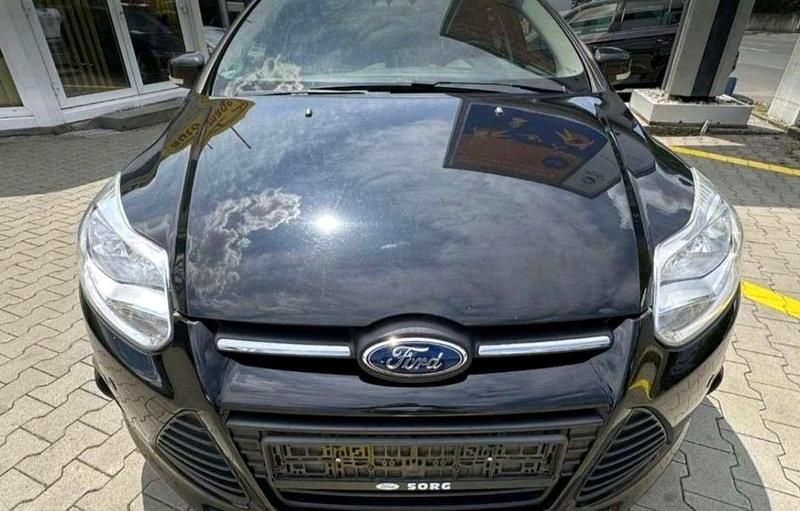 Gebraucht Ford Focus SYNC Edition 125 PS (91 kW) 2013 Schwarz Kleinwagen