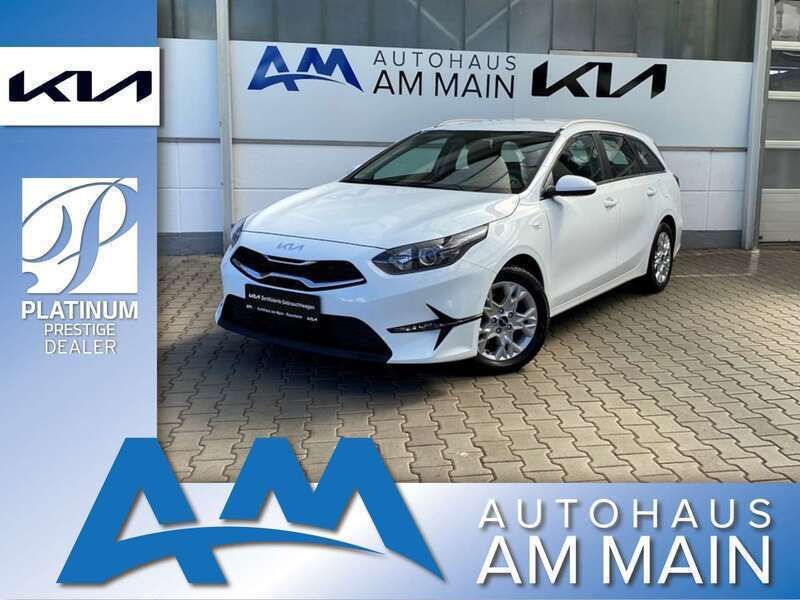 Weiss Gebraucht 2024 Kia Ceed Sportswagon Comfort Kombi | 22.790 € (Superpreis) - Bild 1/3