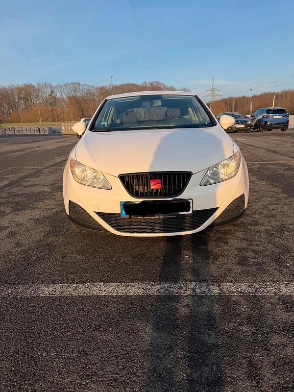 Gebraucht Seat Ibiza SC Style 69 PS (50 kW) 2011 Weiß Kleinwagen