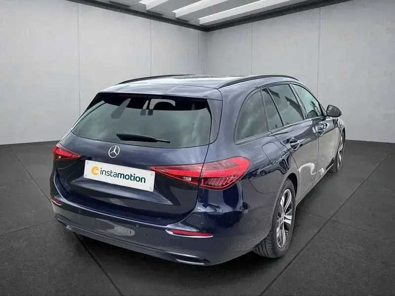 Gebraucht Mercedes C300 258 PS (189 kW) 2022 Blau Kombi