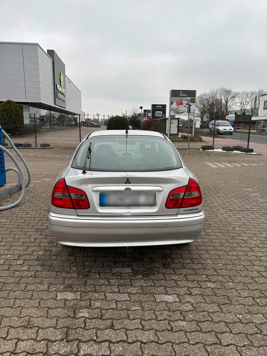 Gebraucht Mitsubishi Carisma 102 PS (75 kW) 2001 Grau Limousine