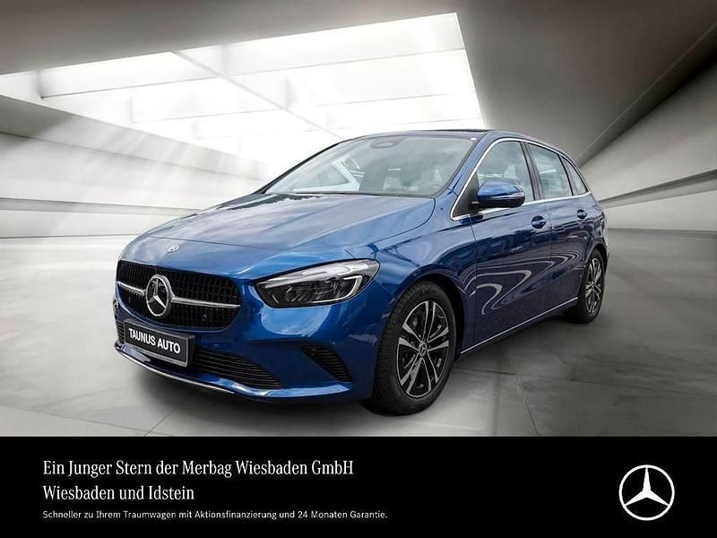 Spektralblau Gebraucht 2024 Mercedes B220 Advanced Van / Kleinbus | 34.880 € (Superpreis) - Bild 1/4