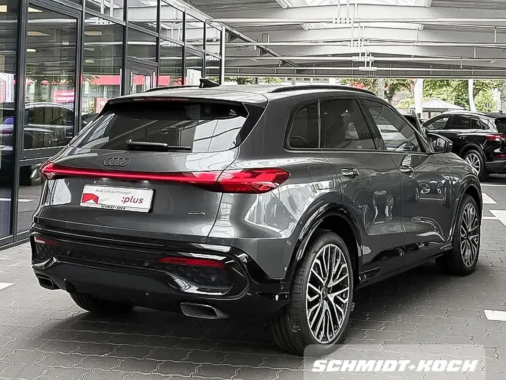 Gebraucht Audi Q5 Edition .1 299 PS (219 kW) 2025 Daytonagrau perleffekt SUV