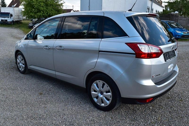 Gebraucht Ford Grand C-Max Trend 116 PS (85 kW) 2011 Silber Van / Kleinbus
