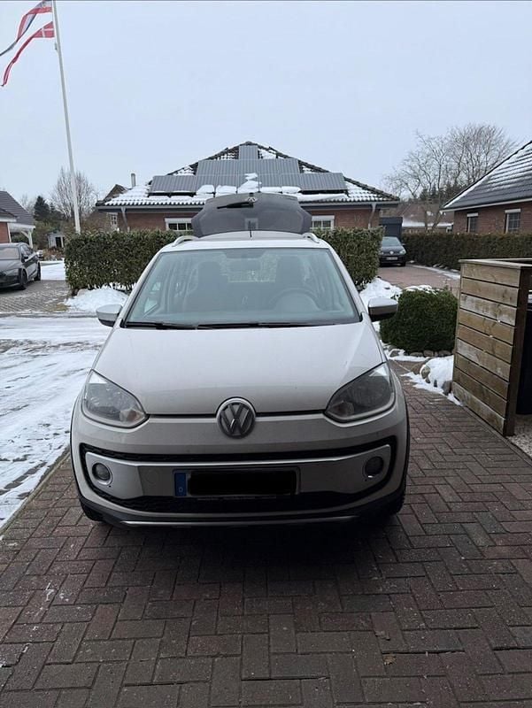 Weiß Gebraucht 2014 VW cross up! Kleinwagen | 8.000 € (Fairer Preis) - Bild 1/4
